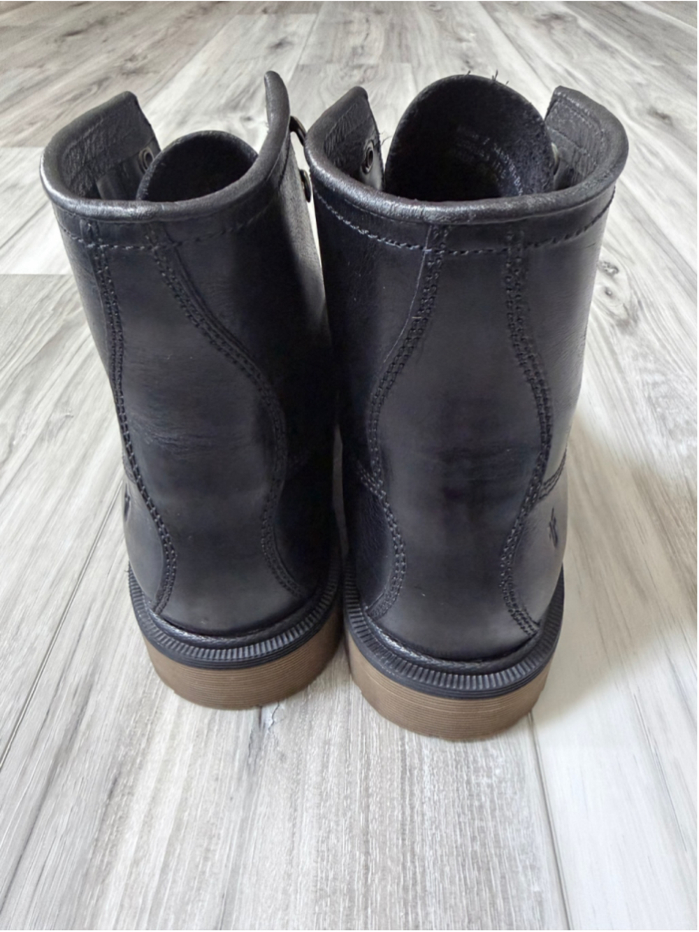 Frye Men’s Black Leather Moc Toe Lace Up Boots Size 7 Lug Sole - Picture 5 of 10